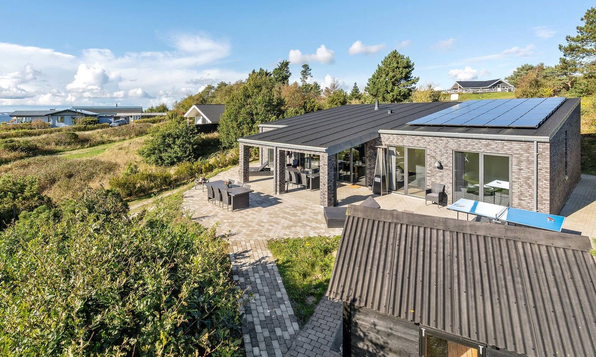 Skødshoved Strand House | 4 bedroom gorgeous home in Knebel