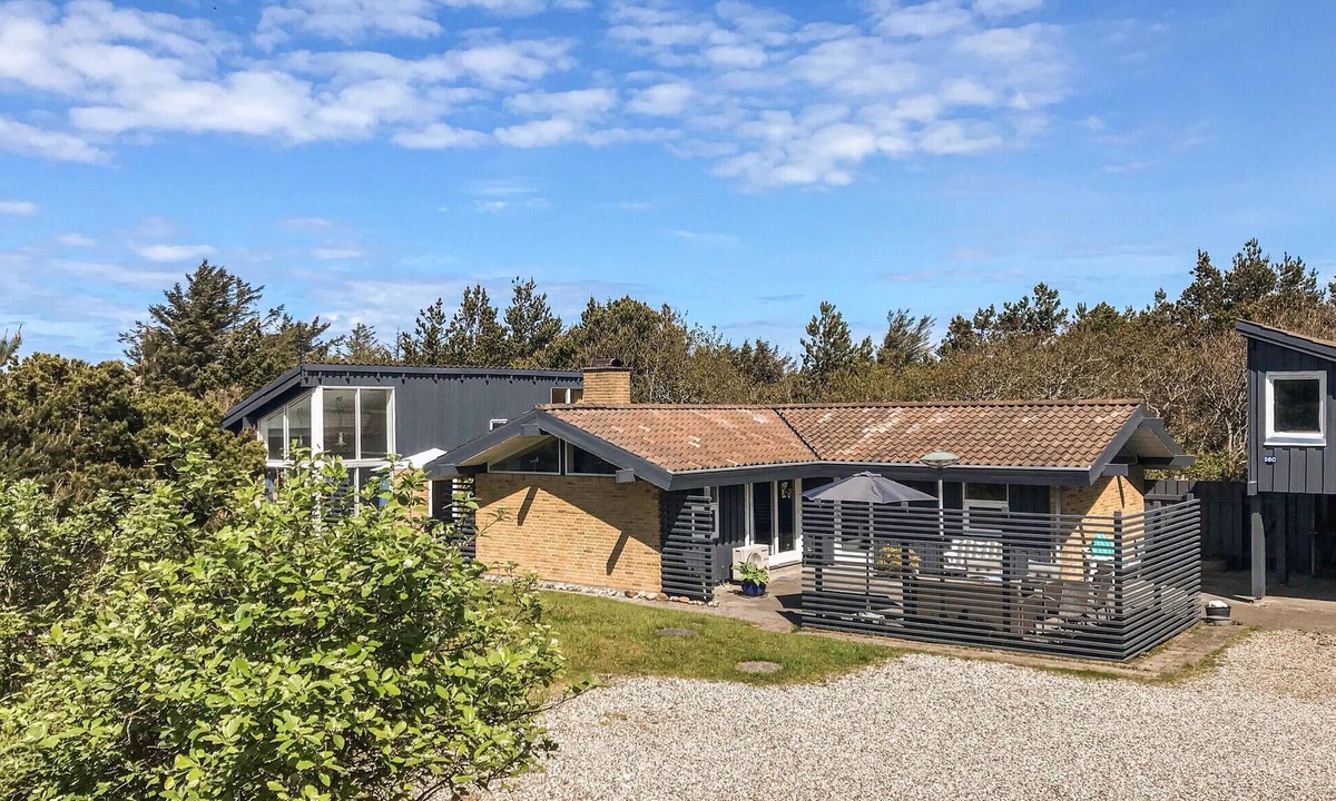 Fjand Badeby House | 4 bedroom gorgeous home in Ulfborg