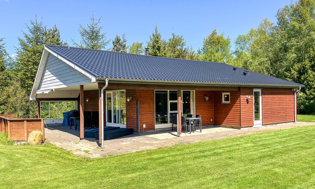 Hvalpsund House | 4 bedroom gorgeous home in Farsø