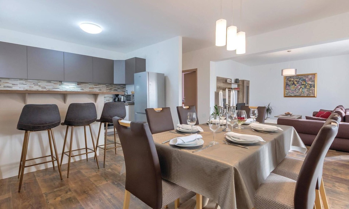 Pula House | 4 bedroom gorgeous home in Pula