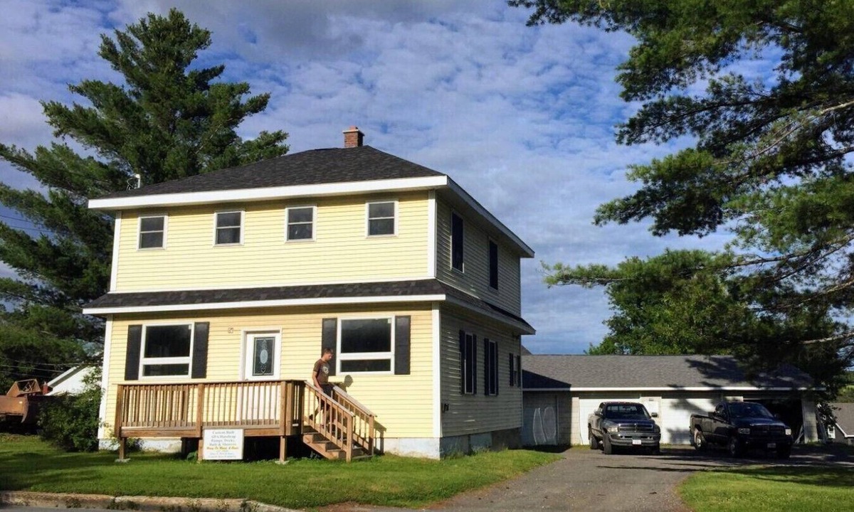Caribou House | 4-Bedroom home in downtown Caribou