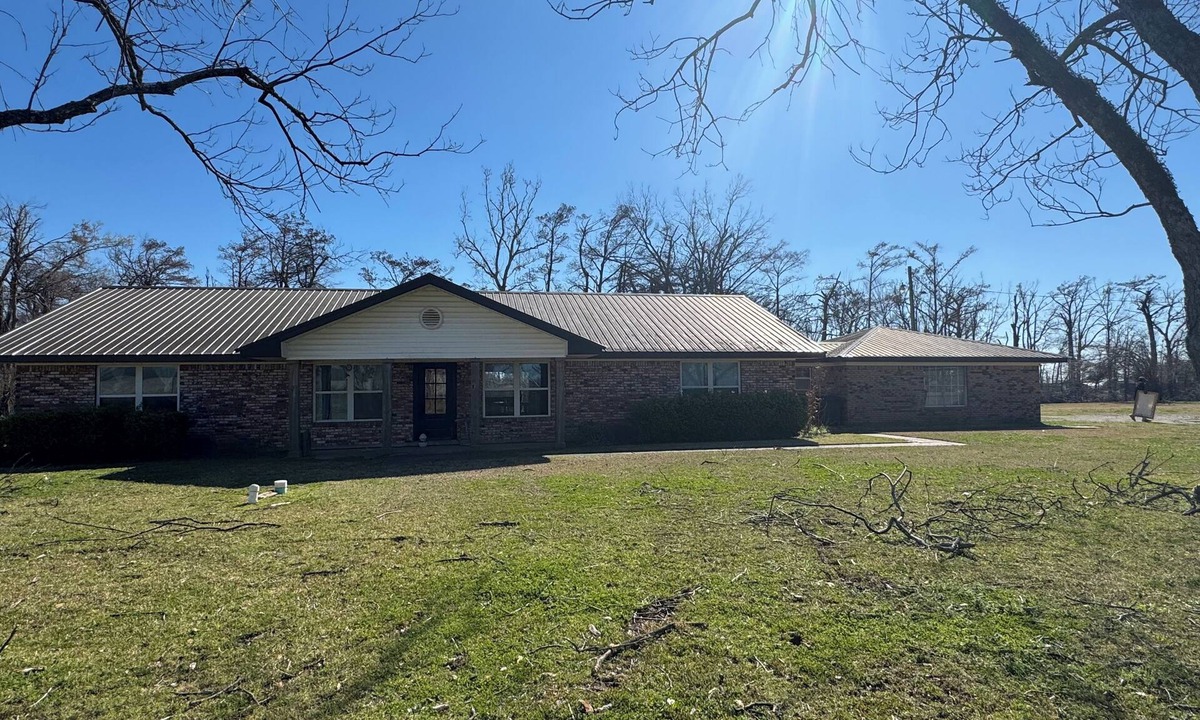 Start House | 4 bedroom home on private 4 acres-10 MILES FROM META