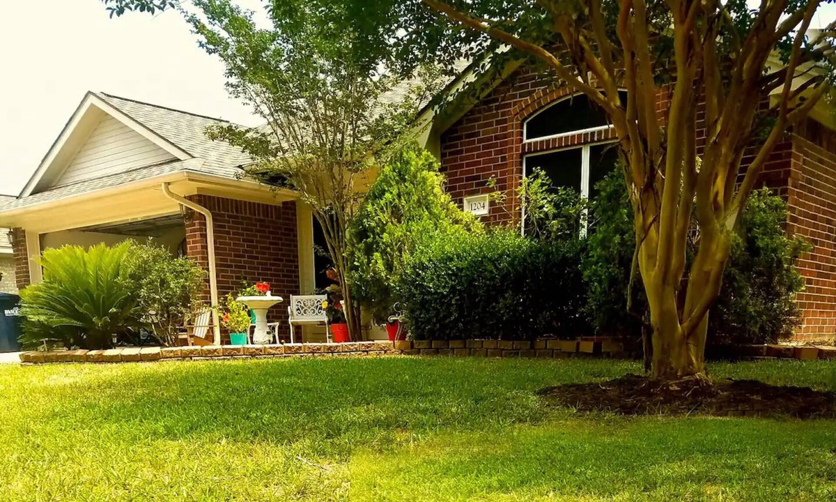 Westfield Village House | 4 Bedroom Home - Close to A&M. Perfect for Aggie Events.
