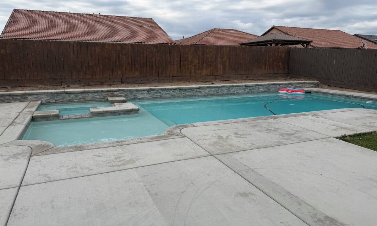 Hanford House | 4-bedroom house in awesome Hanford with cool AC