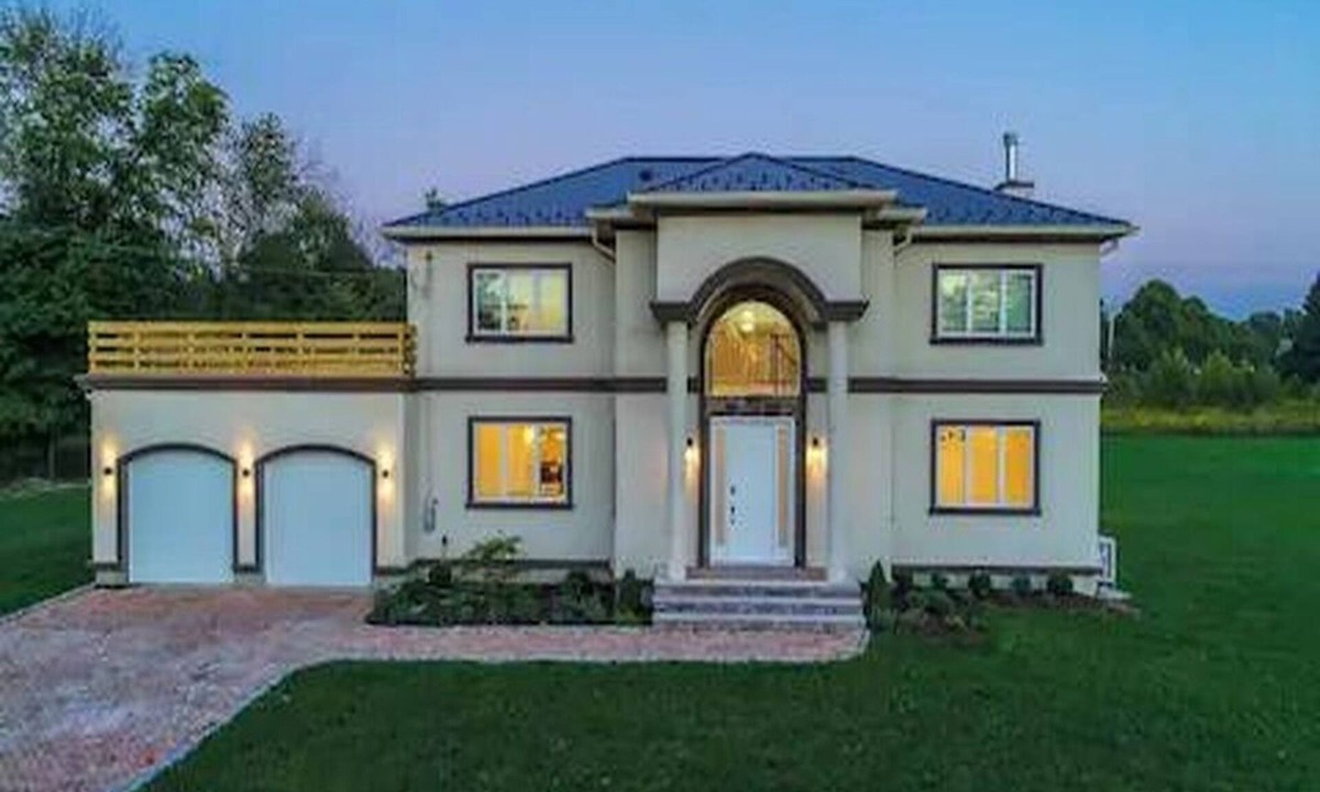 Warwick House | 4-bedroom house in charming Warwick with AC