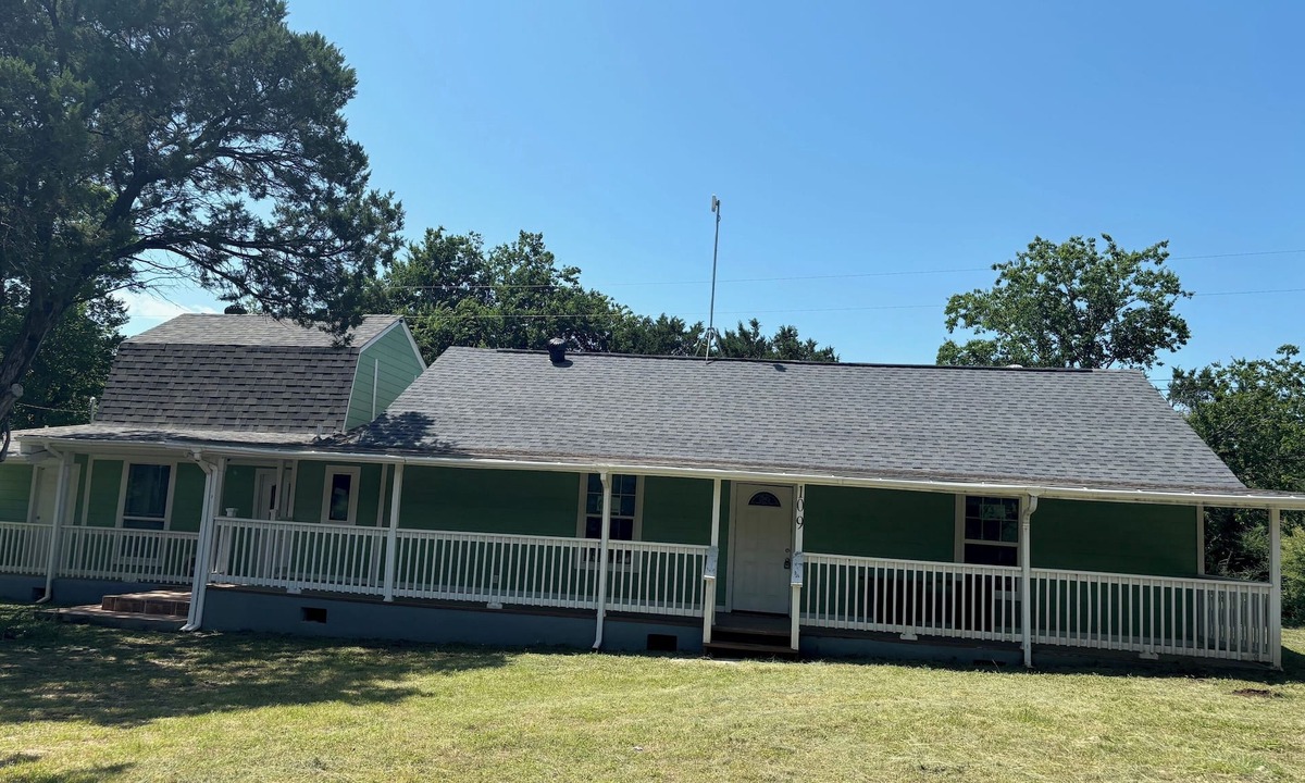 Whitney House | 4-bedroom house in charming Whitney with WiFi, AC. Book now