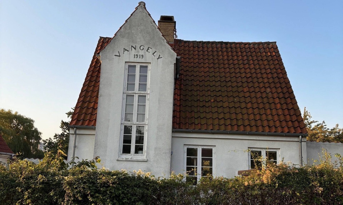 Utterslev House | 4-bedroom house in delightful Copenhagen with own garden