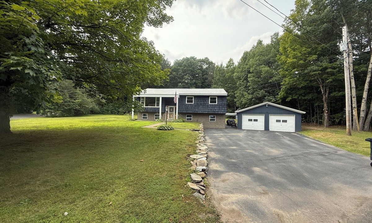 Lyons Falls House | 4-bedroom house in marvelous Lyons Falls with AC