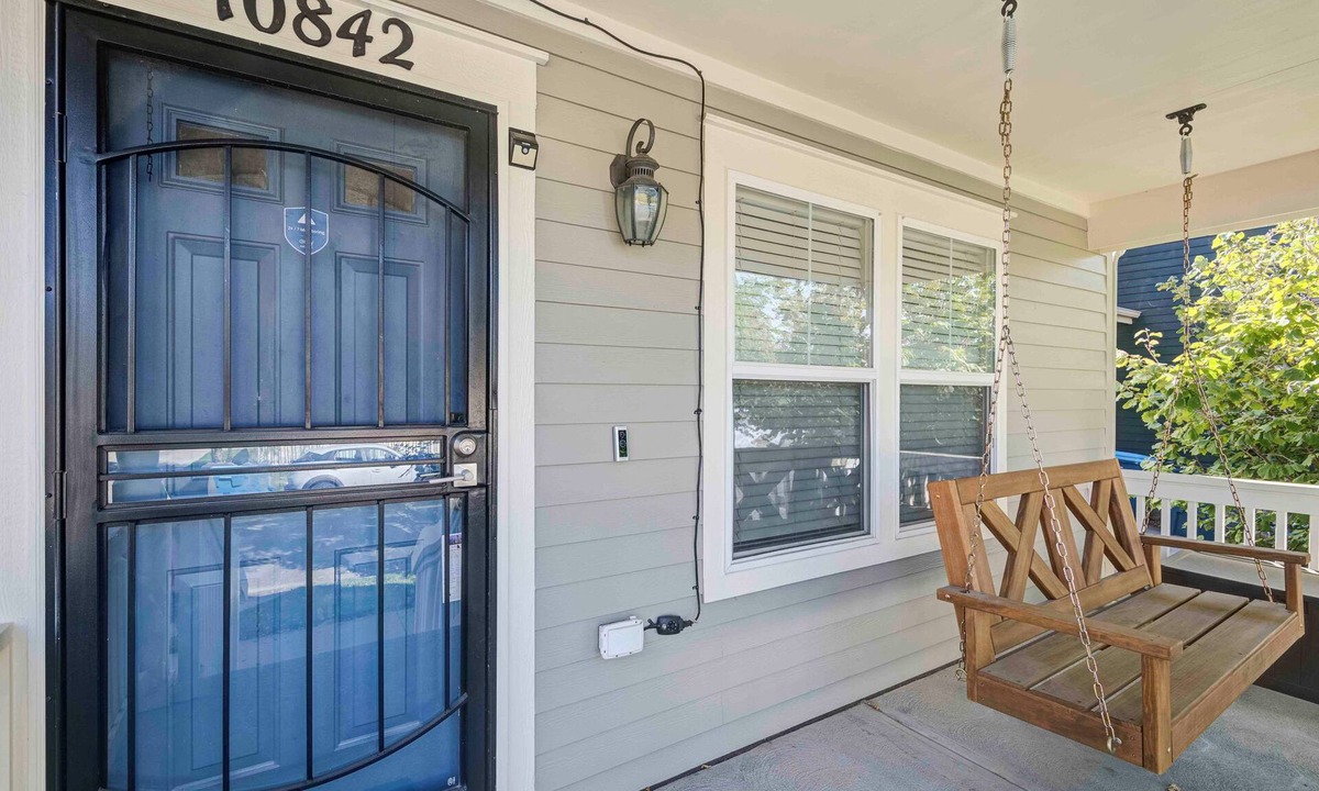 Belle Creek House | 4-bedroom house w/Hot Tub, Patio, Fire pit, King Master