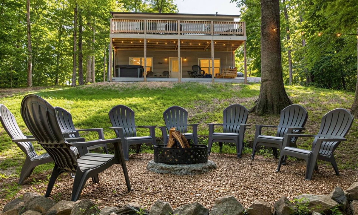 Cadiz House | 4 Bedroom Lakehouse w/Hot Tub, Firepit, & Game Room