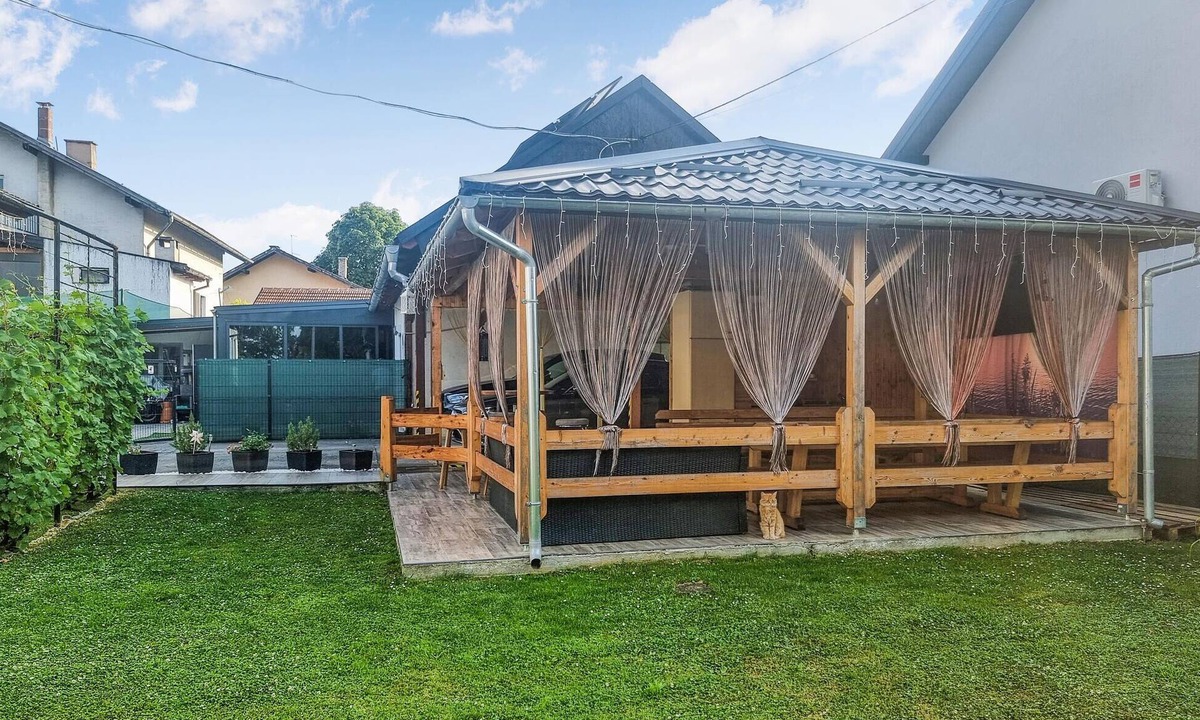 Velika Gorica House | 4 bedroom lovely home in Velika Mlaka