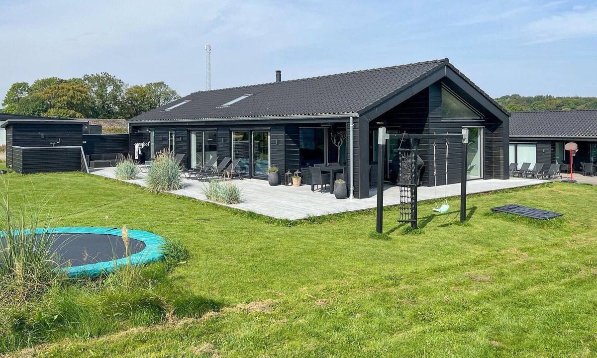 Kelstrup House | 4 bedroom lovely home in Haderslev