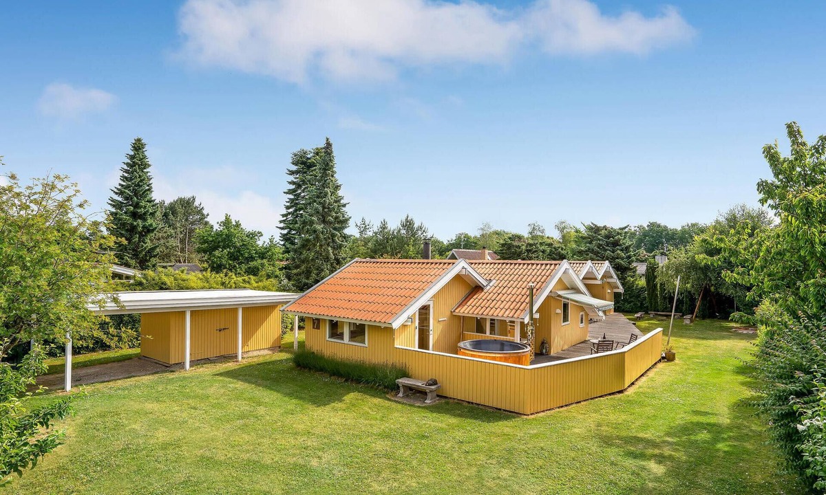 Nysted House | 4 bedroom lovely home in Nysted