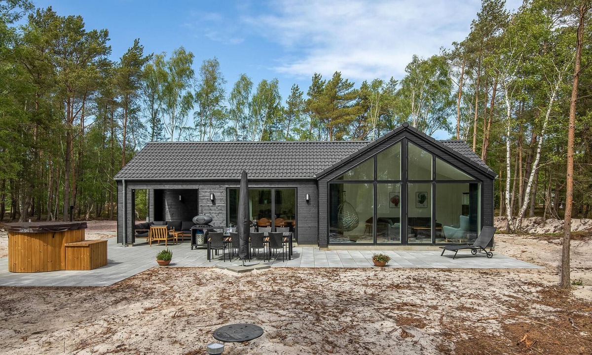 Dueodde House | 4 bedroom lovely home in Nexø