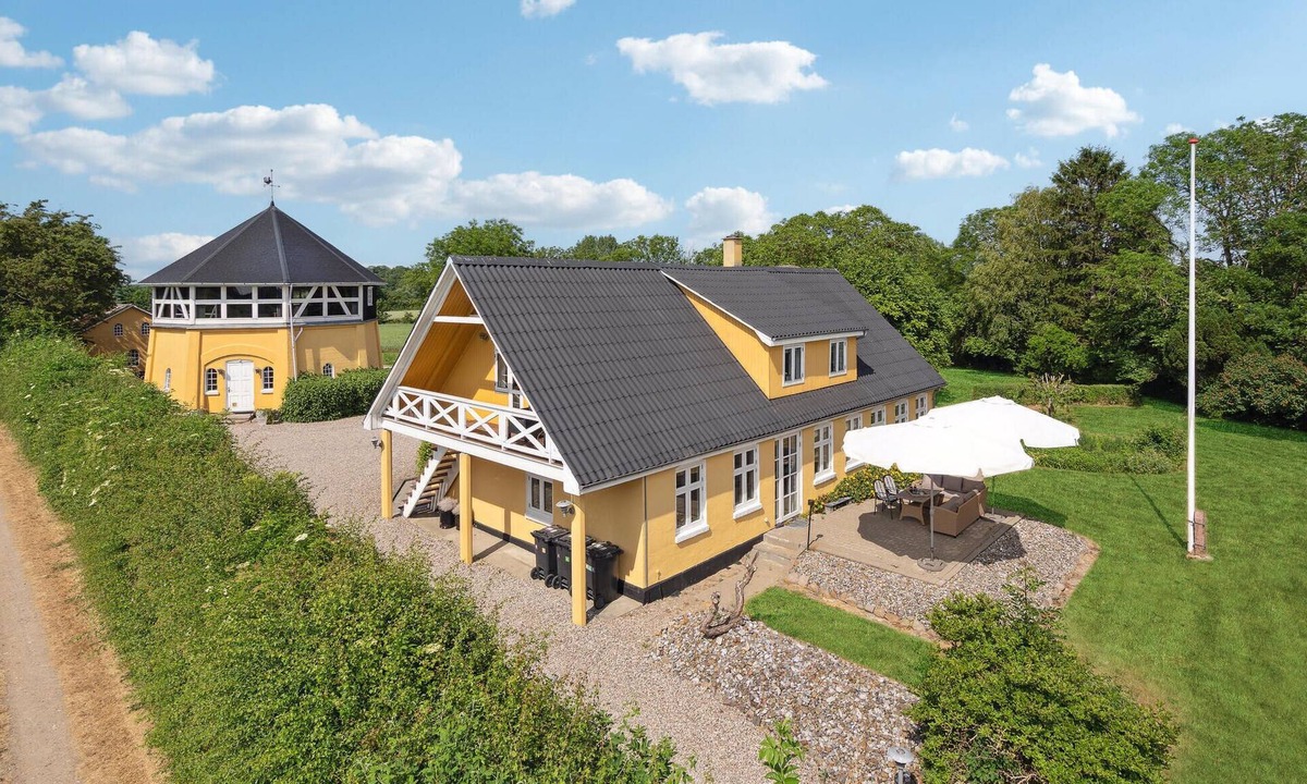 Bovense House | 4 bedroom nice home in Nyborg
