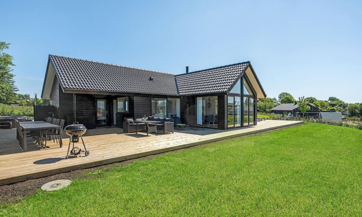 Saksild Strand House | 4 bedroom nice home in Odder