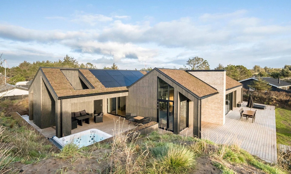 Blokhus House | 4 bedroom pet friendly home in Blokhus