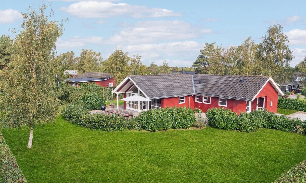 Marielyst House | 4 bedroom stunning home in Væggerløse