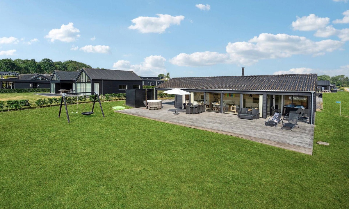 Kelstrup House | 4 bedroom stunning home in Haderslev