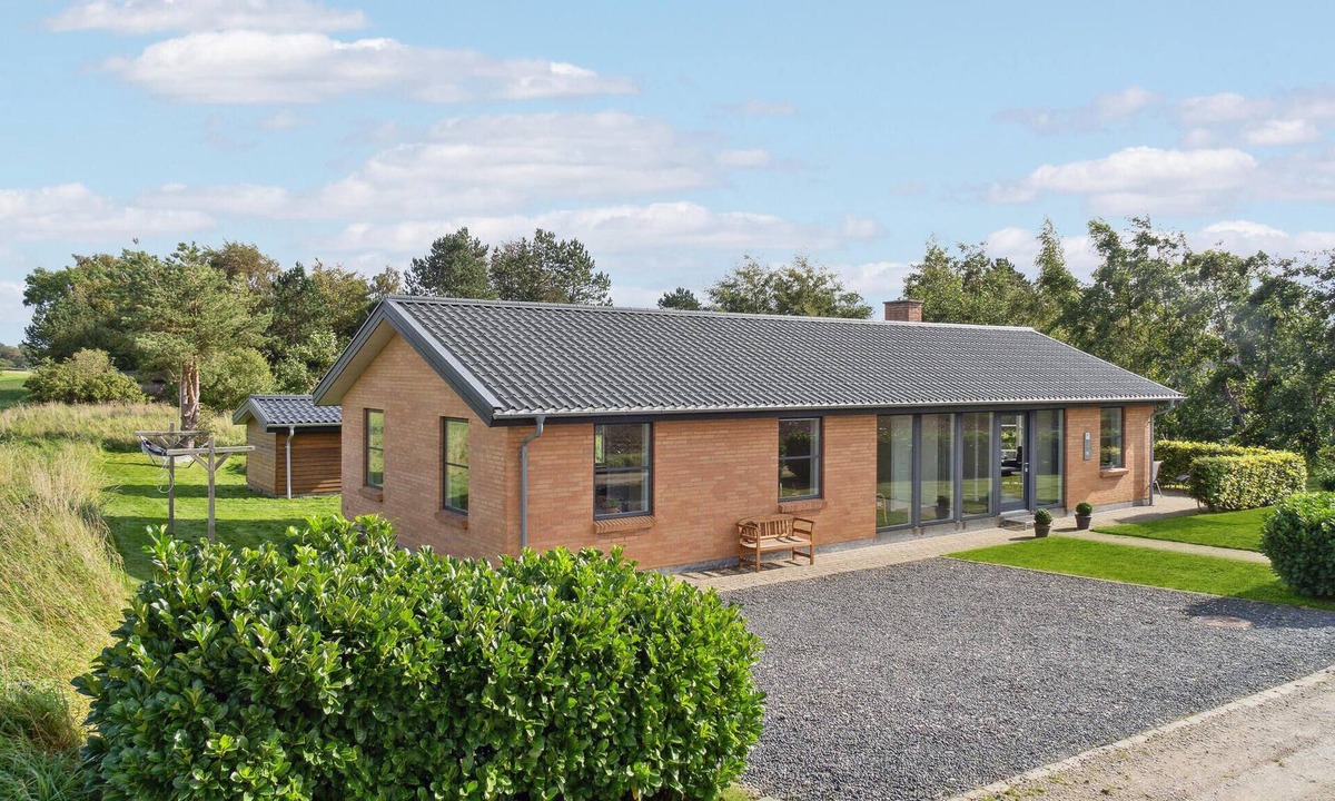 Knebel House | 4 bedroom stunning home in Knebel