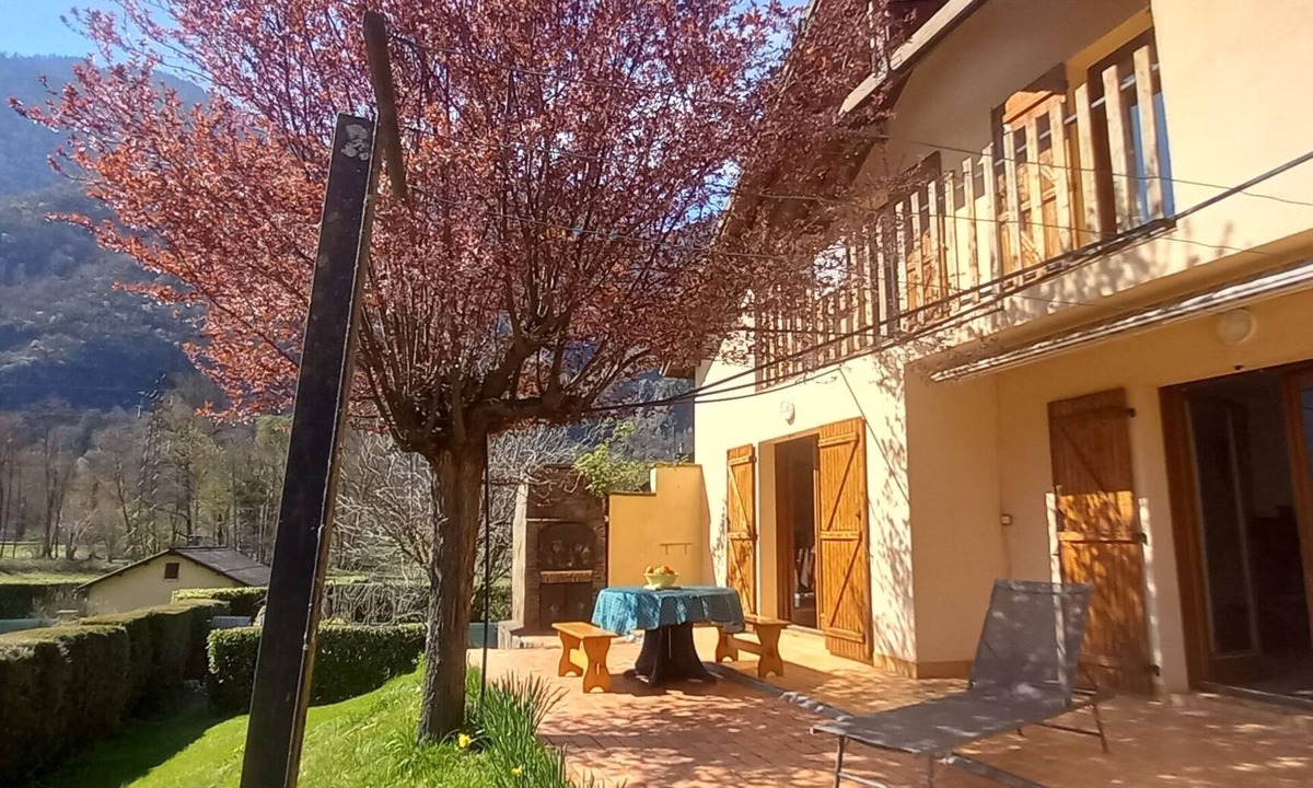 Salles-et-Pratviel Villa | 4-bedroom villa, nature, quiet, panoramic mountain views