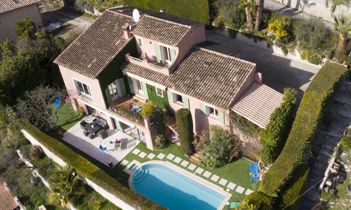 Tourrette-Levens Villa | 4 bedroom villa with pool 20 min from Nice