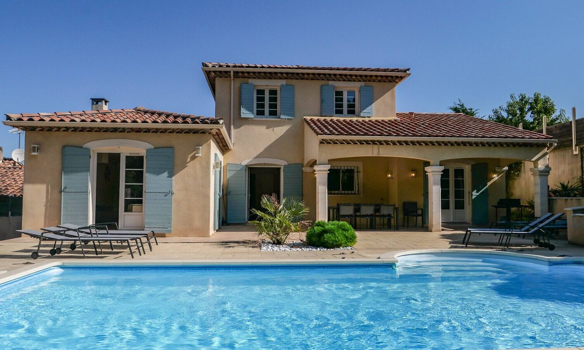 Bollene Villa | 4-Bedroom Villa Secure Pool Air Conditioning Provence – Bollène