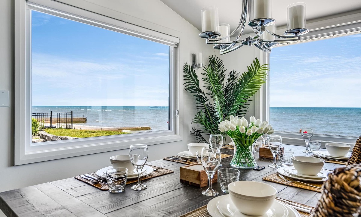 Kingsville House | 4 Bedroom Water's Edge Oasis with Salt Water Pool