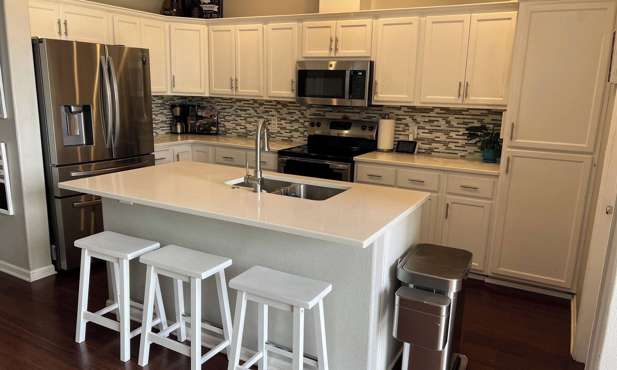 Bethel-Danebo House | 4 Bedroom with all the things!