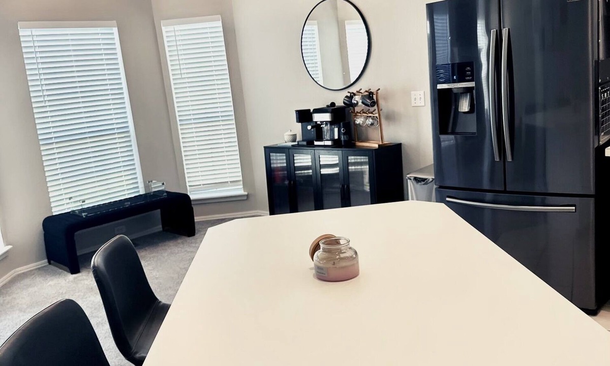 South Tulsa House | 4 bedrooms+Outdoor gazebo+Garage+office