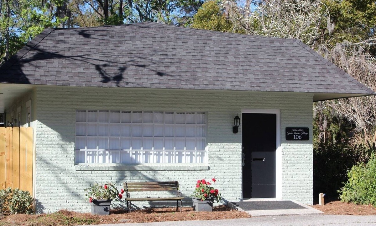 St. Marys Cottage | 4 Blocks From Waterfront & Downtown Dining - Pet/Pup Friendly + 2 Adult Bikes