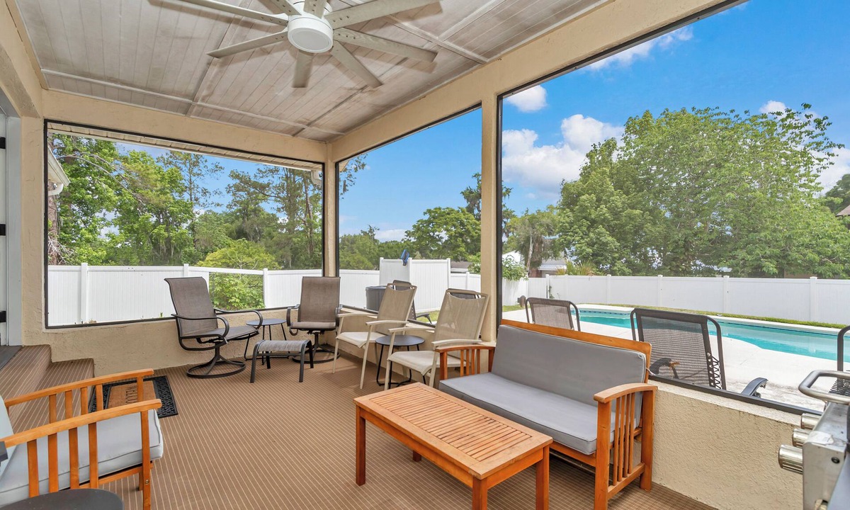 Ocala House | 4 BR/2 BA, Private HEATED Pool, Split Floor Plan, 2 King Beds, Yard, 2218 SQ FT!