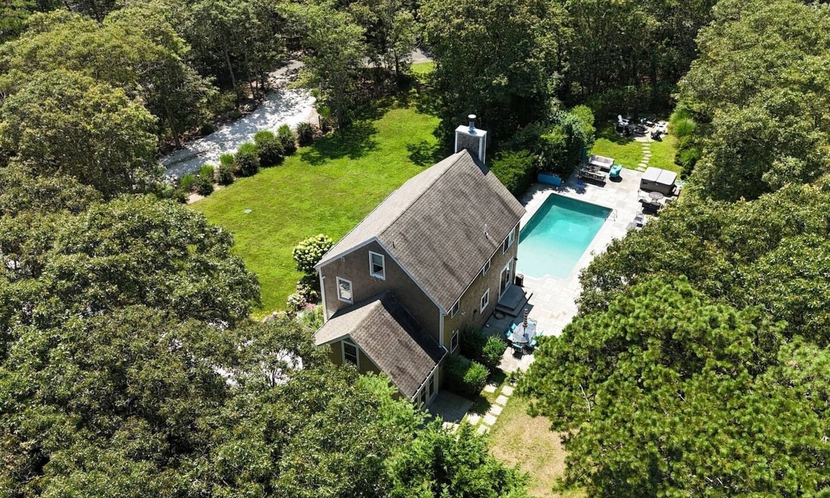 Lagoon Heights House | 4-BR, Hot tub, Wifi, AC, Fire pit. No Pets.