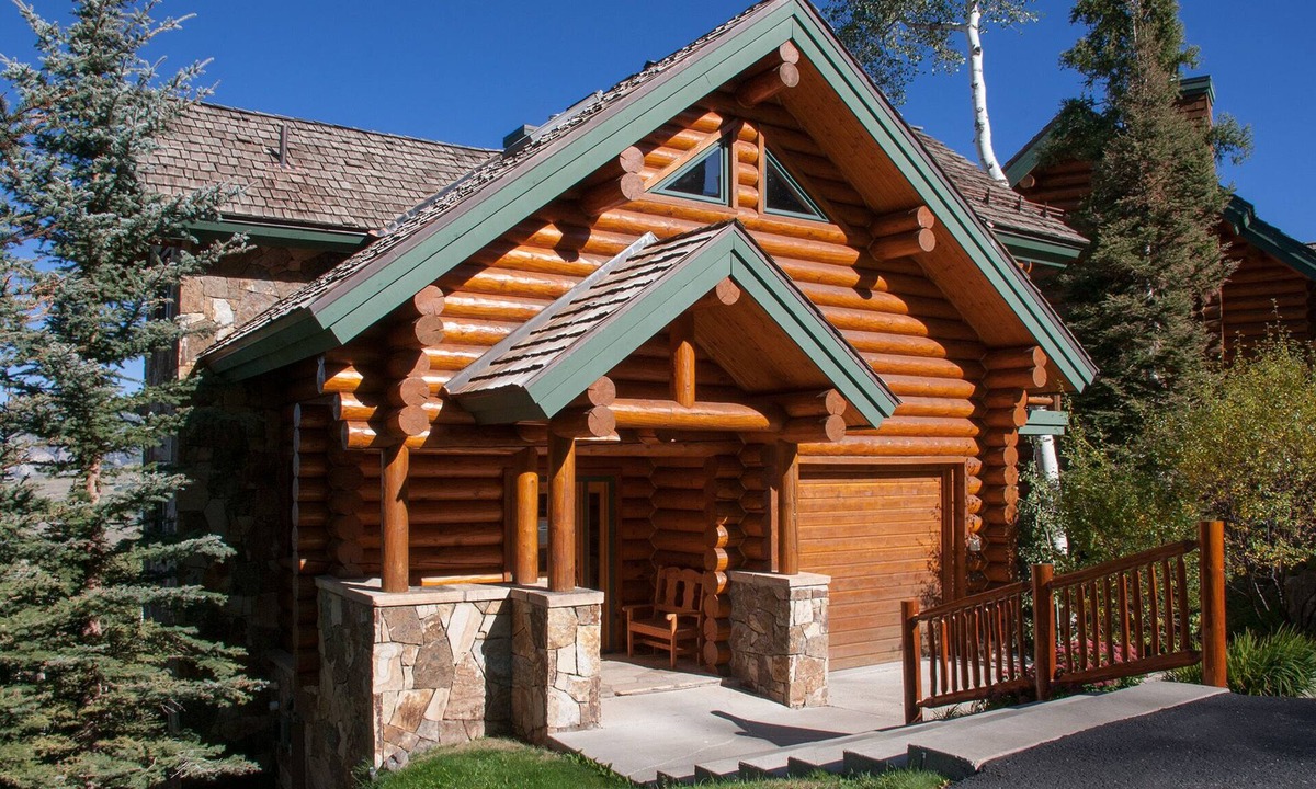 Mountain Village Ski Chalet | 4 BR Mountain Village Luxury Log Home - Great Views, Sleeps 10/11