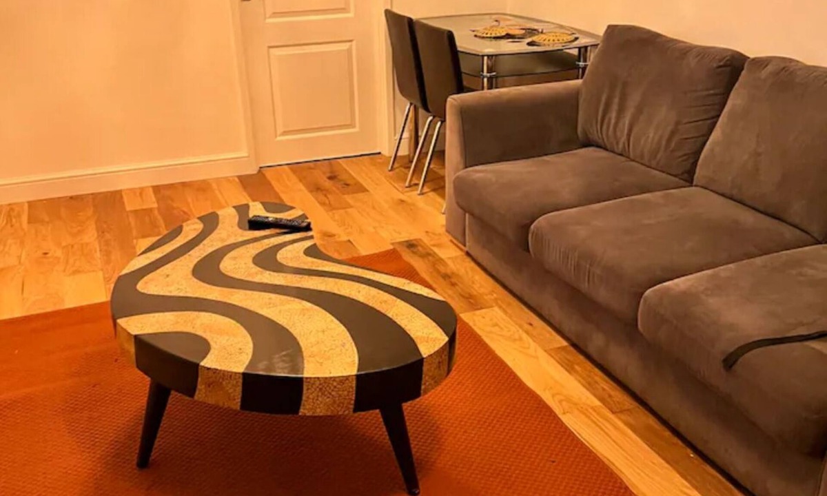 Solihull Apartment | 4 Guests - 10min Airport - N E C - Jaguar