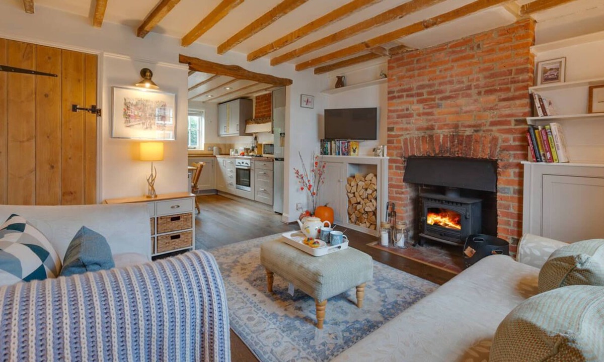 Ticehurst House | 4 Hazelwood Cottages