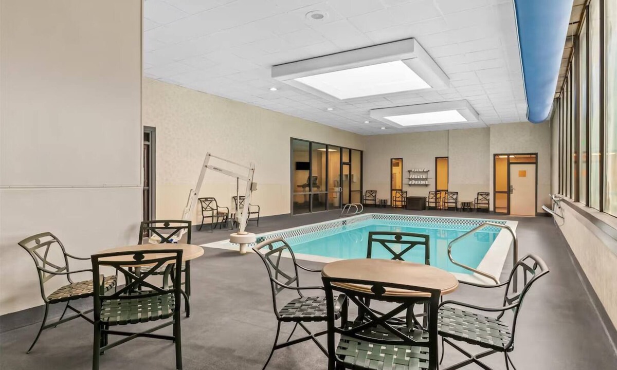 Cheyenne Hotel | 4 Inviting Rooms with Deluxe 2 Queen Beds - Near Cheyenne Frontier Days