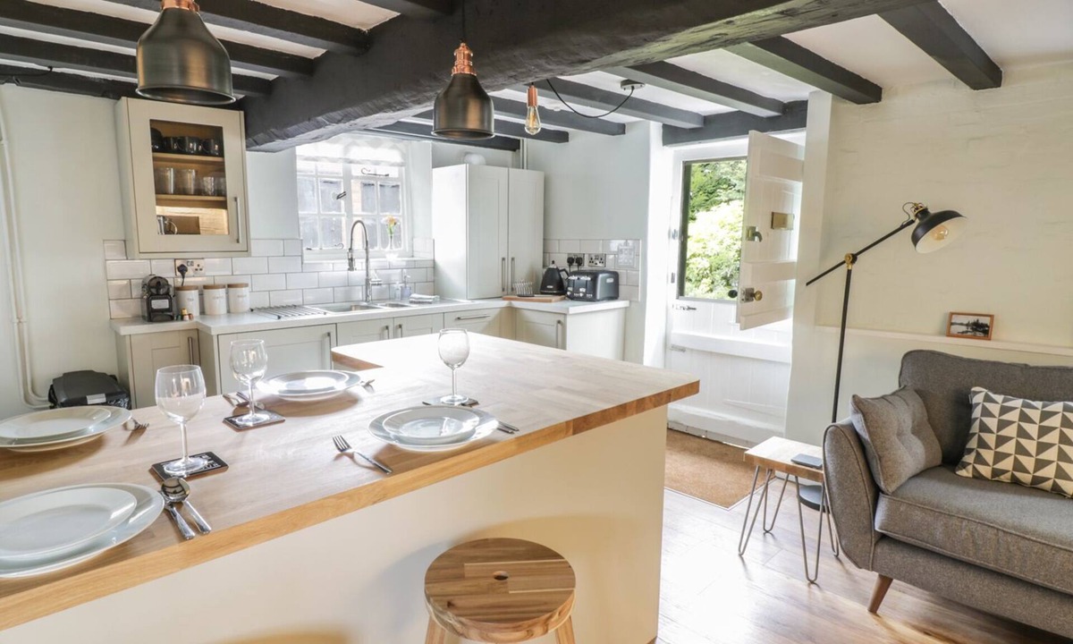 City Centre Cottage | 4 Masons Court