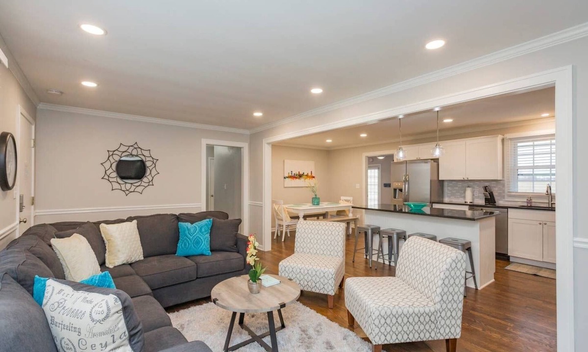 Nashville House | 4 mi. to Broadway and Opry, Hot Tub, Private Courtyard, Gameroom, No Step Entry