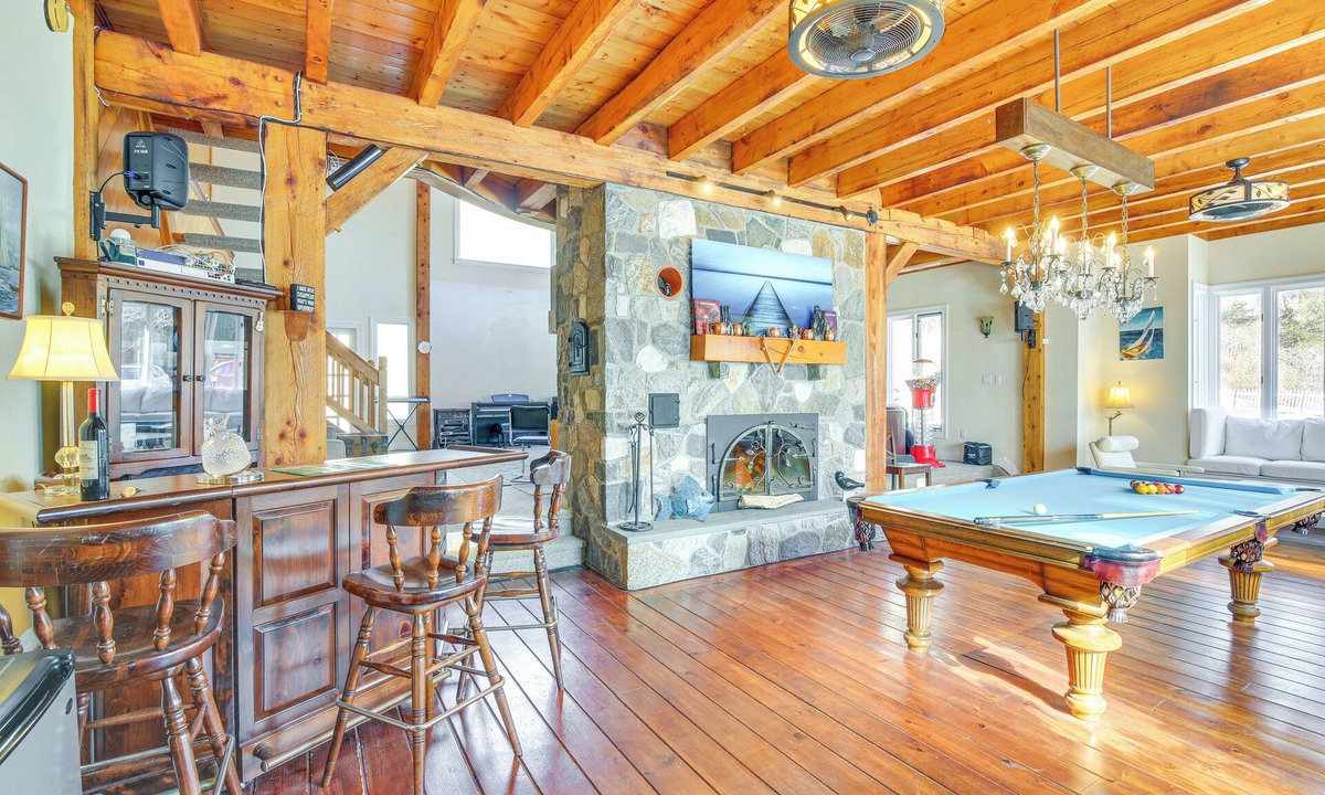 Bethel Apartment | 4 Mi to Danbury: Apt w/Indoor Pool Access