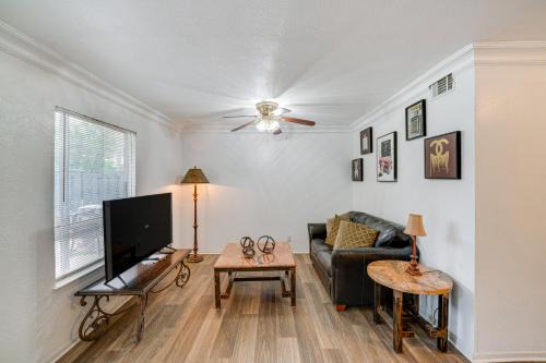 Knox - Henderson House | 4 Mi to Dtwn Dallas: Condo w/Pool Access!