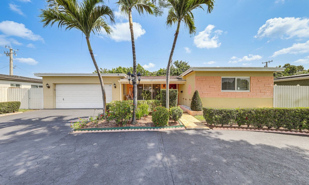 Miramar House | < 4 Mi to Hard Rock Stadium: Miramar Home w/BBQ!