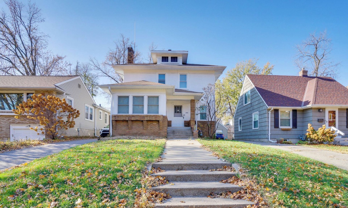 Southwest Minneapolis House | 4 MI to Lakes: Comfy Family Home w/Yard!