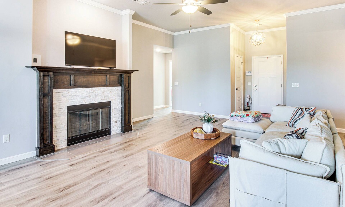 Norman House | 4 Mi to OU Campus & Stadium! Suburban Norman Home