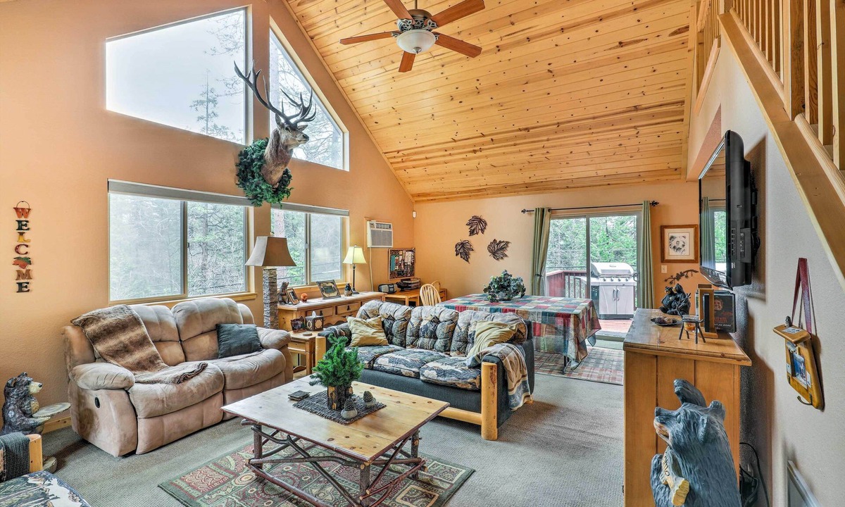 Hathaway Pines House | 4 Mi to Pine Lake: Hathaway Pines Cabin w/Deck