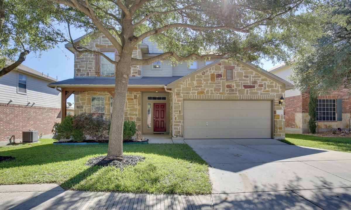 Wetmore House | 4 Mi to TPC San Antonio: Cozy Getaway w/Deck!