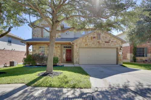 Wetmore House | 4 Mi to TPC San Antonio: Cozy Getaway w/Deck!