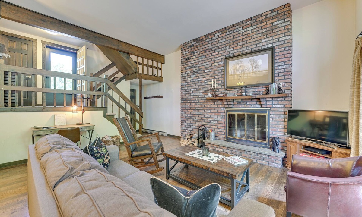 Hensonville House | 4 Mi to Windham Mountain: Ski Getaway!