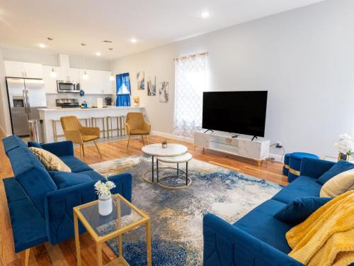 Ampere Apartment | 4 New Apts - 3 Bed Apt 1st Floor & 3 Bed Apt 2nd Floor - 1 Bed Studio Apt Ground Floor & 1 Bed Studio Apt Ground Floor near Penn Station EWR Airport Beth Israel Hospital Manhattan NYC