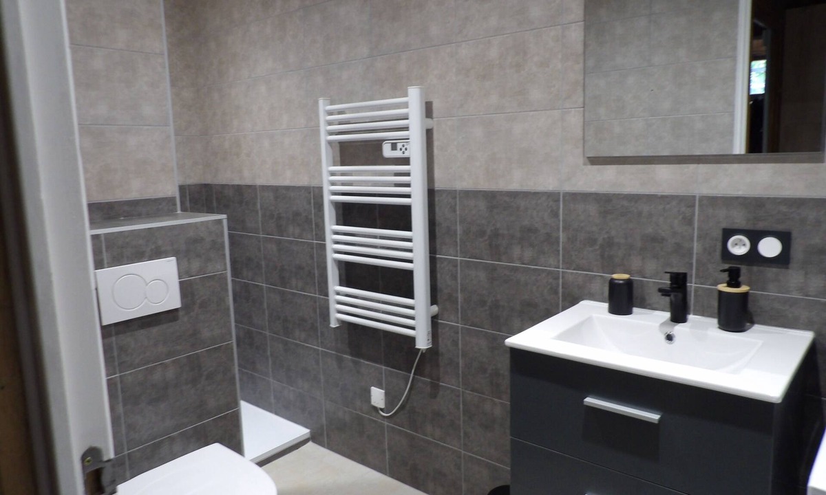 Saint-Martin-sur-la-Chambre Apartment | 4-person apartment
